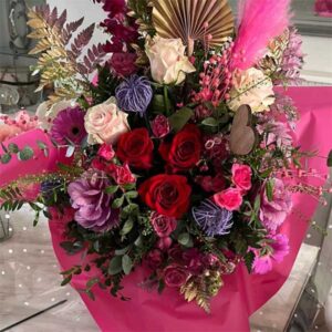 Showstopper hatbox - flowers in a hatbox arrangement
